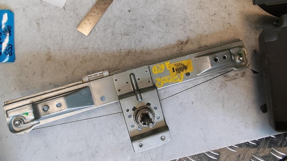 Alzacristalli manuale posteriore destro OPEL CORSA D PHASE 1 Diésel - 1