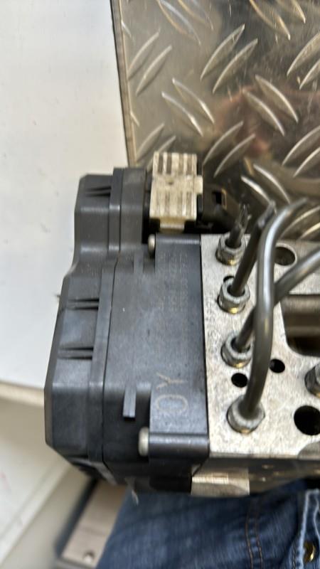 Blocco ABS (antibloccaggio freni) TOYOTA RAV4 3 PHASE 1 Diésel - 1