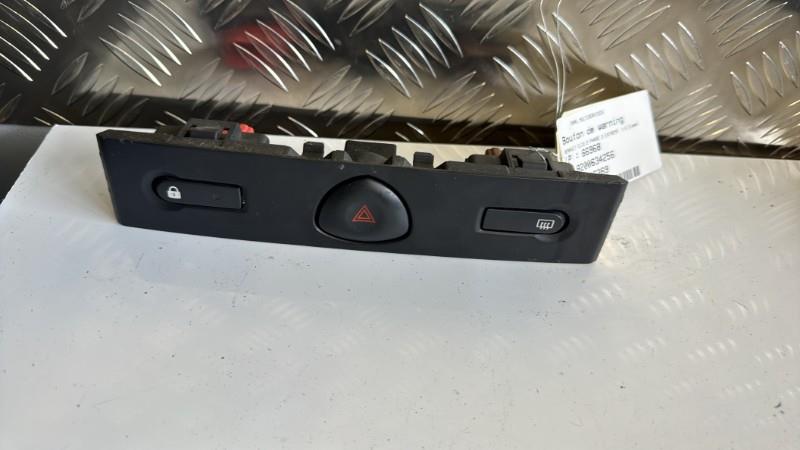 Bouton de warning RENAULT CLIO 2 PHASE 2 Diesel - 1