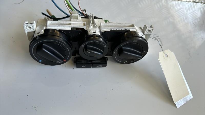 Commande chauffage VOLKSWAGEN POLO 3 PHASE 2 Diesel - 1
