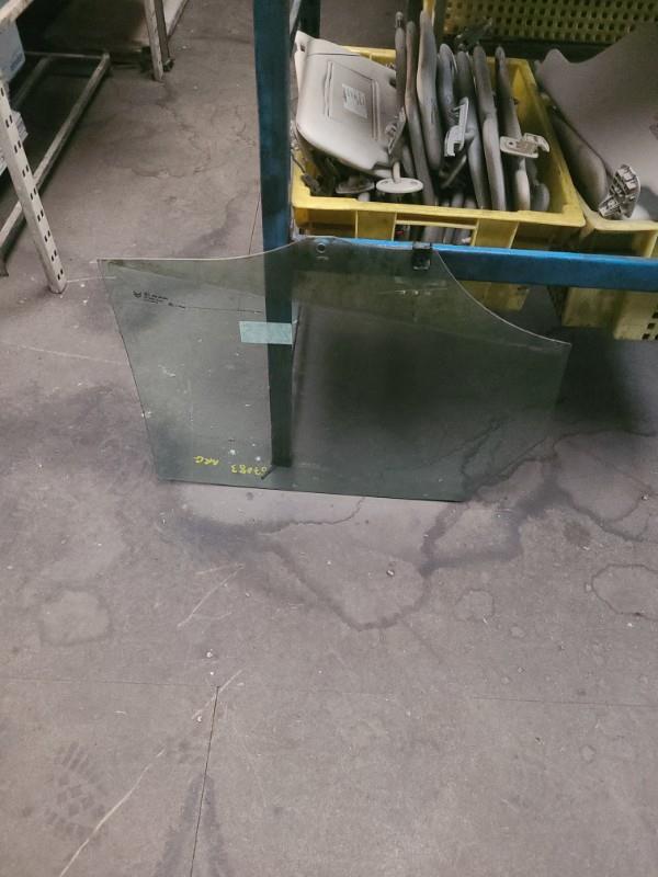 Vitre arriere gauche CITROEN C4 2 PHASE 1 Diesel - 1