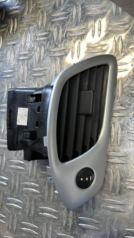 Bocchetta aerazione cruscotto anteriore sinistra RENAULT GRAND SCENIC 3 PHASE 1 Diésel - 1