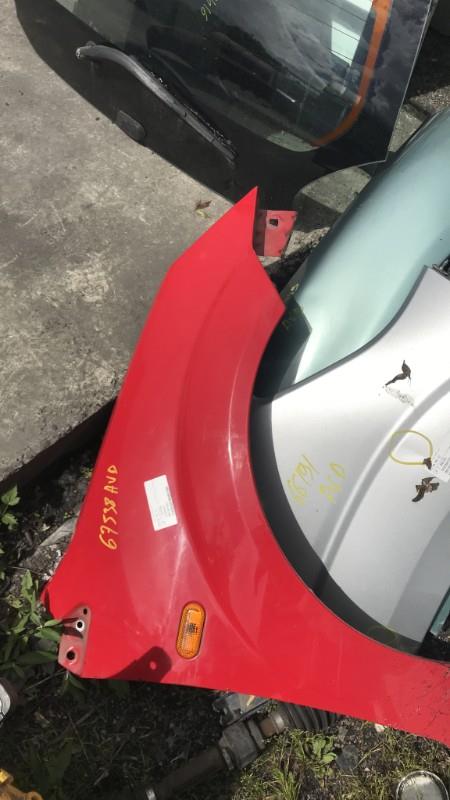 Parafango anteriore destro FORD FIESTA 5 PHASE 1 Gasolina - 1