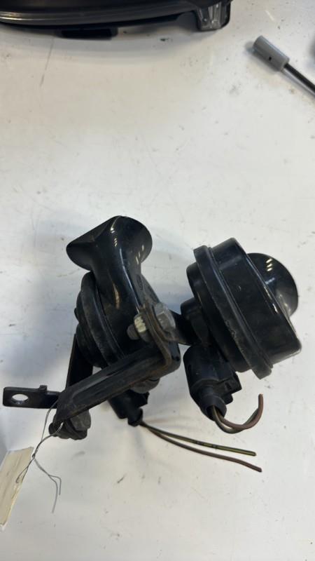 Tromba/Clacson VOLKSWAGEN POLO 4 PHASE 2 Gasolina - 1