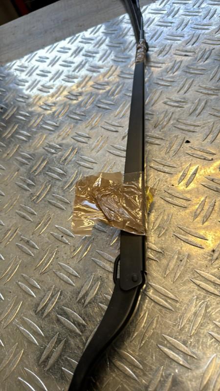 Braccio tergicristallo anteriore destro PEUGEOT 208 2 Diésel - 1