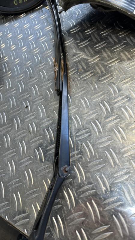 Braccio tergicristallo anteriore destro VOLKSWAGEN TOURAN 1 PHASE 1 Diésel - 1