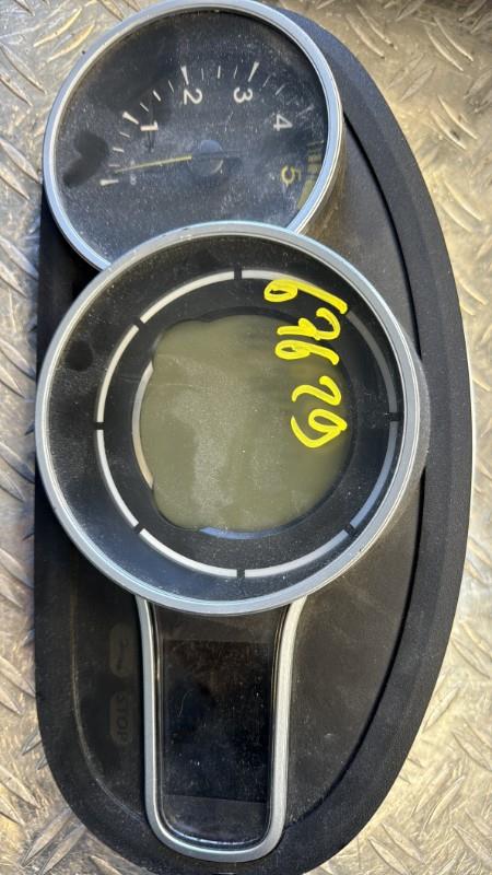 Compteur RENAULT MEGANE 3 PHASE 1 BREAK Diesel - 1