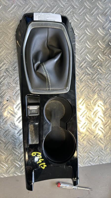 Consolle centrale (interno in plastica) PEUGEOT 208 2 Diésel - 1