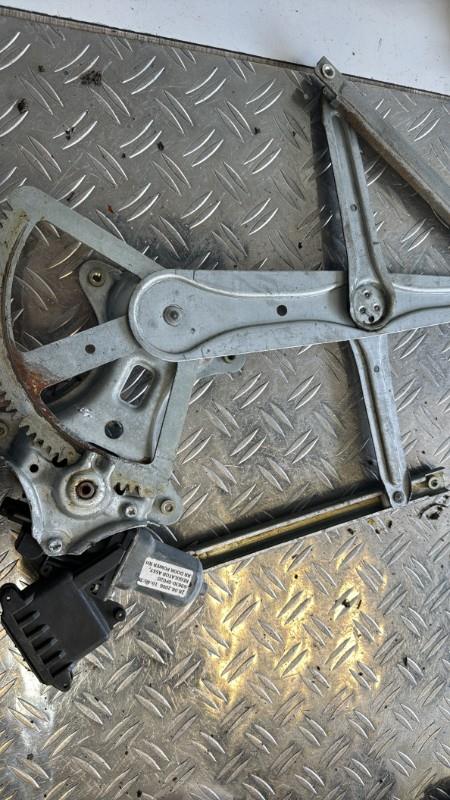Alzacristalli elettrico posteriore destro TOYOTA COROLLA VERSO 2 PHASE 1 Diésel - 1