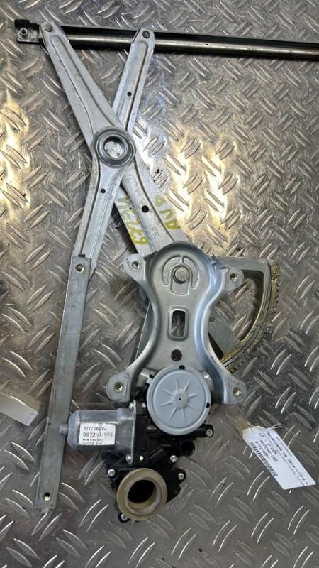 Alzacristalli elettrico anteriore destro TOYOTA COROLLA VERSO 2 PHASE 1 Diésel - 1