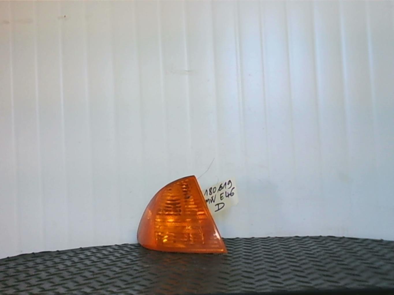 Optique avant secondaire droit (feux)(clignotant) BMW SERIE 3 E46 TOURING PHASE 1 BREAK  - 1
