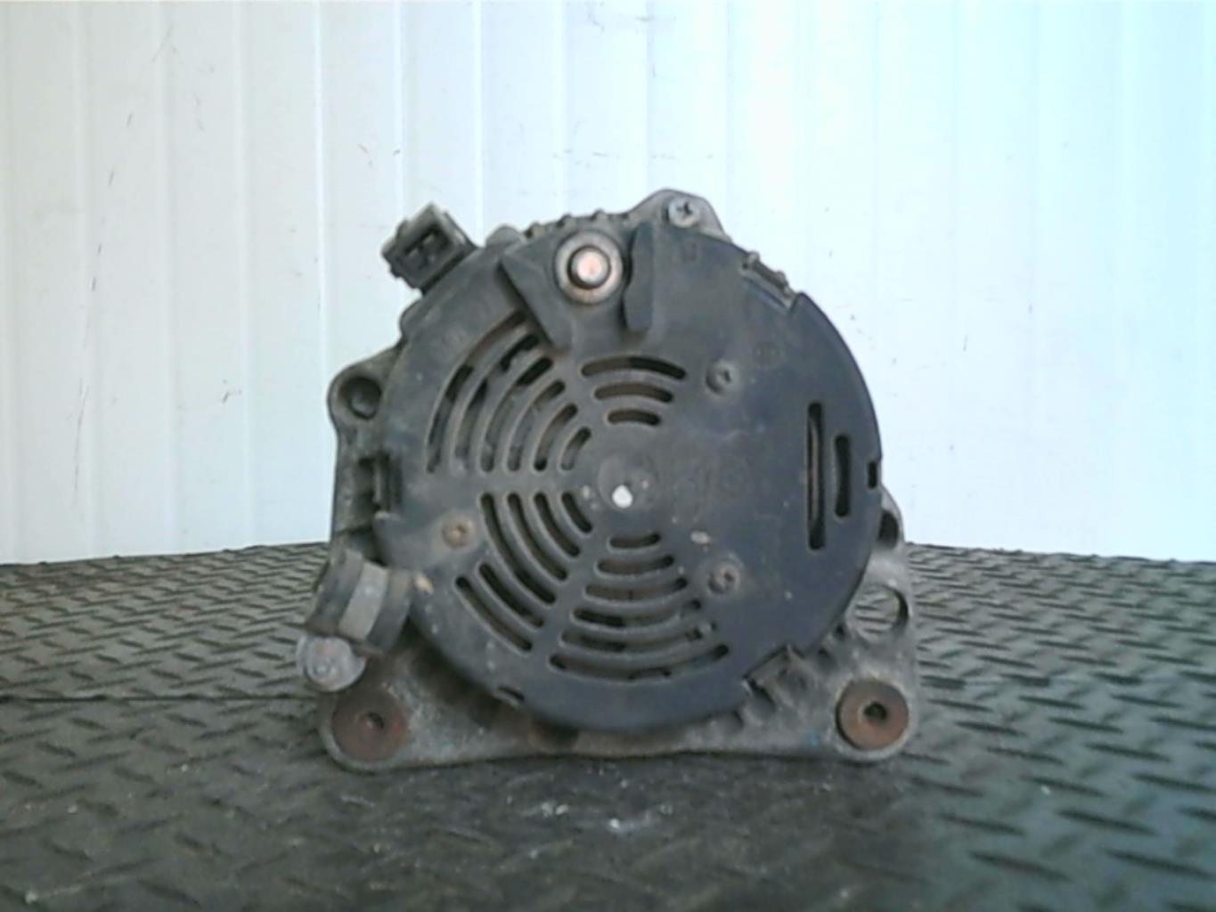Alternateur VOLKSWAGEN GOLF 3 Diesel - 1