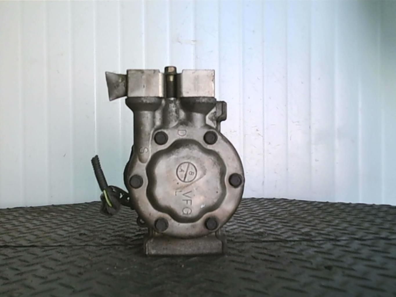 Compresseur clim FORD FIESTA 5 PHASE 1 Diesel - 1