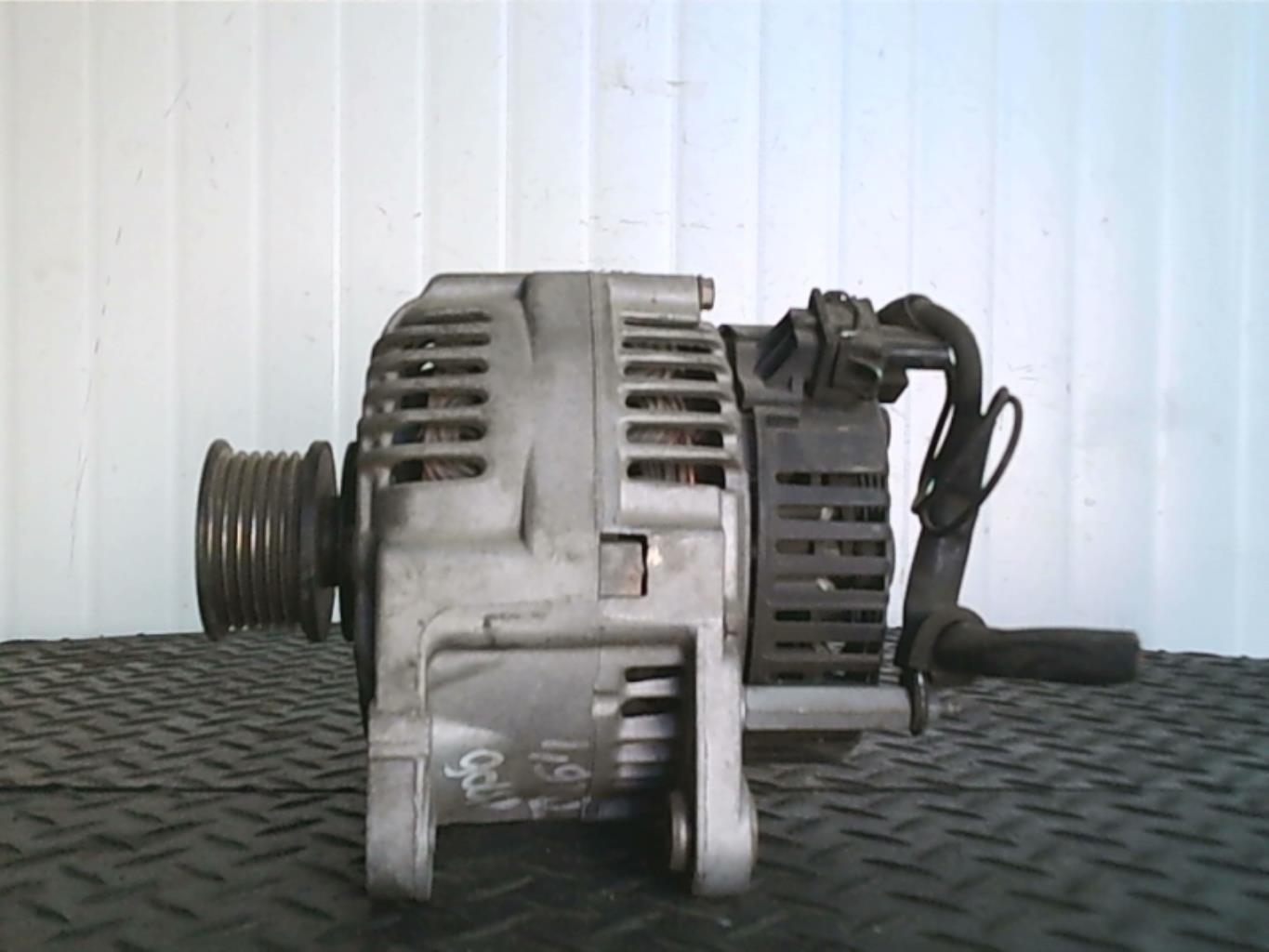 Alternateur VOLKSWAGEN GOLF 3 Diesel - 1