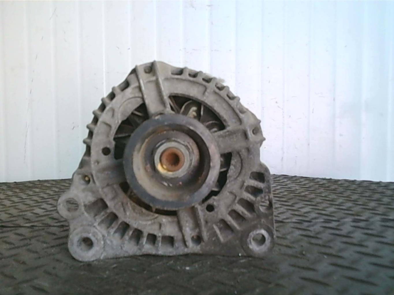 Alternateur VOLKSWAGEN GOLF 4 Diesel - 1