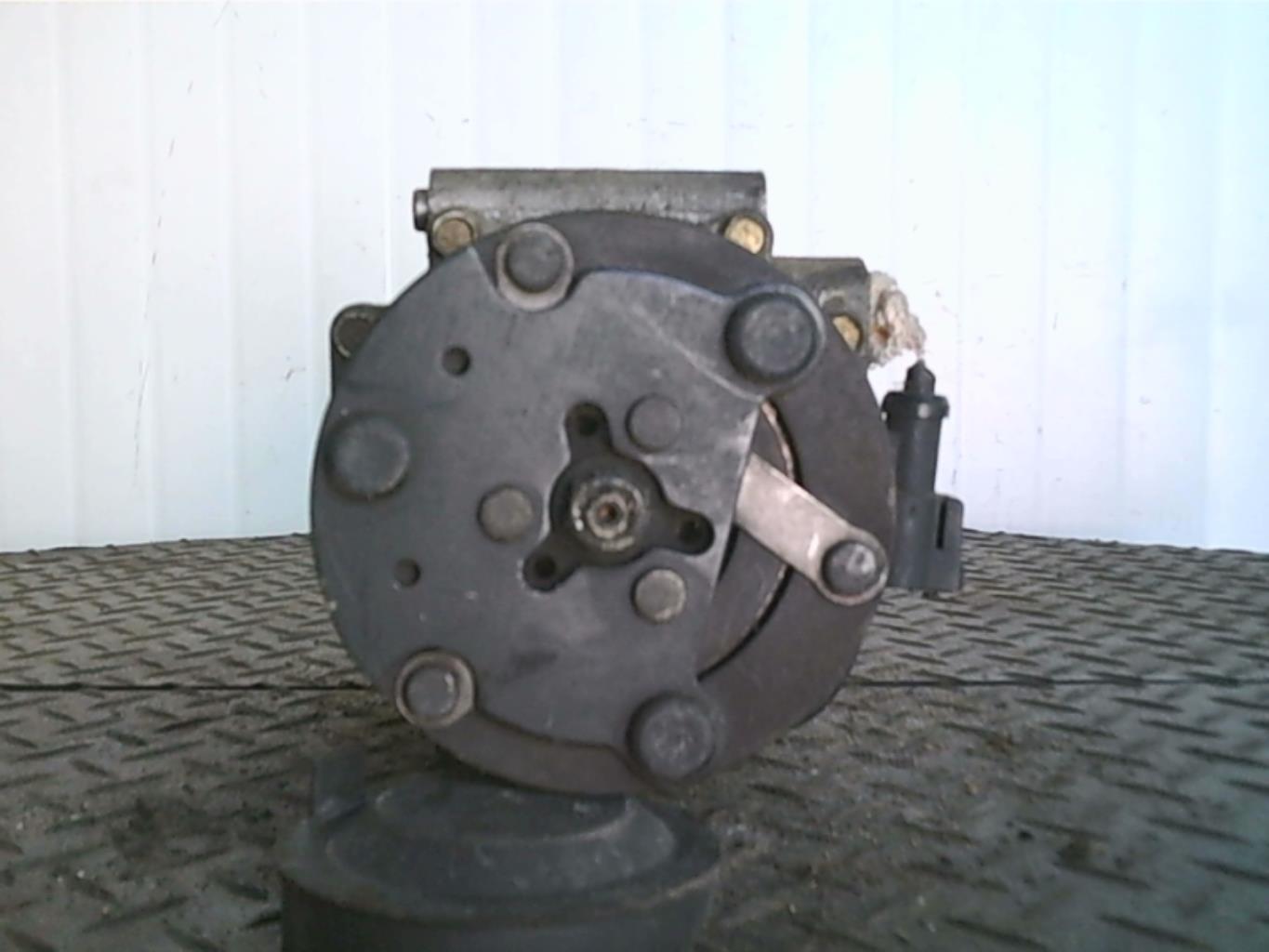 Compresseur clim FORD FOCUS 1 Diesel - 1