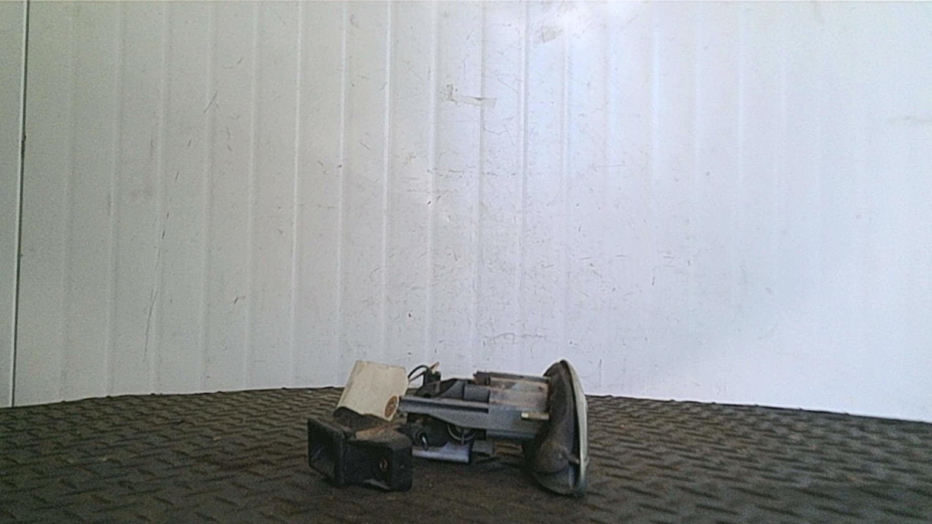 Bouton de coffre RENAULT SCENIC 1 PHASE 2 Diesel - 1