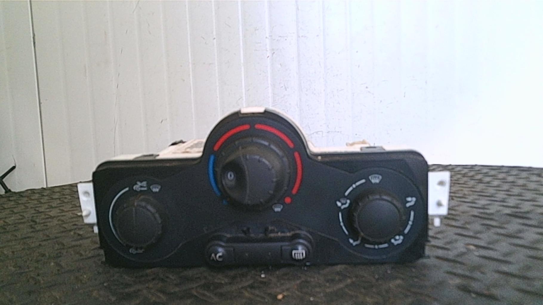 Commande chauffage RENAULT CLIO 3 PHASE 1 Diesel - 1