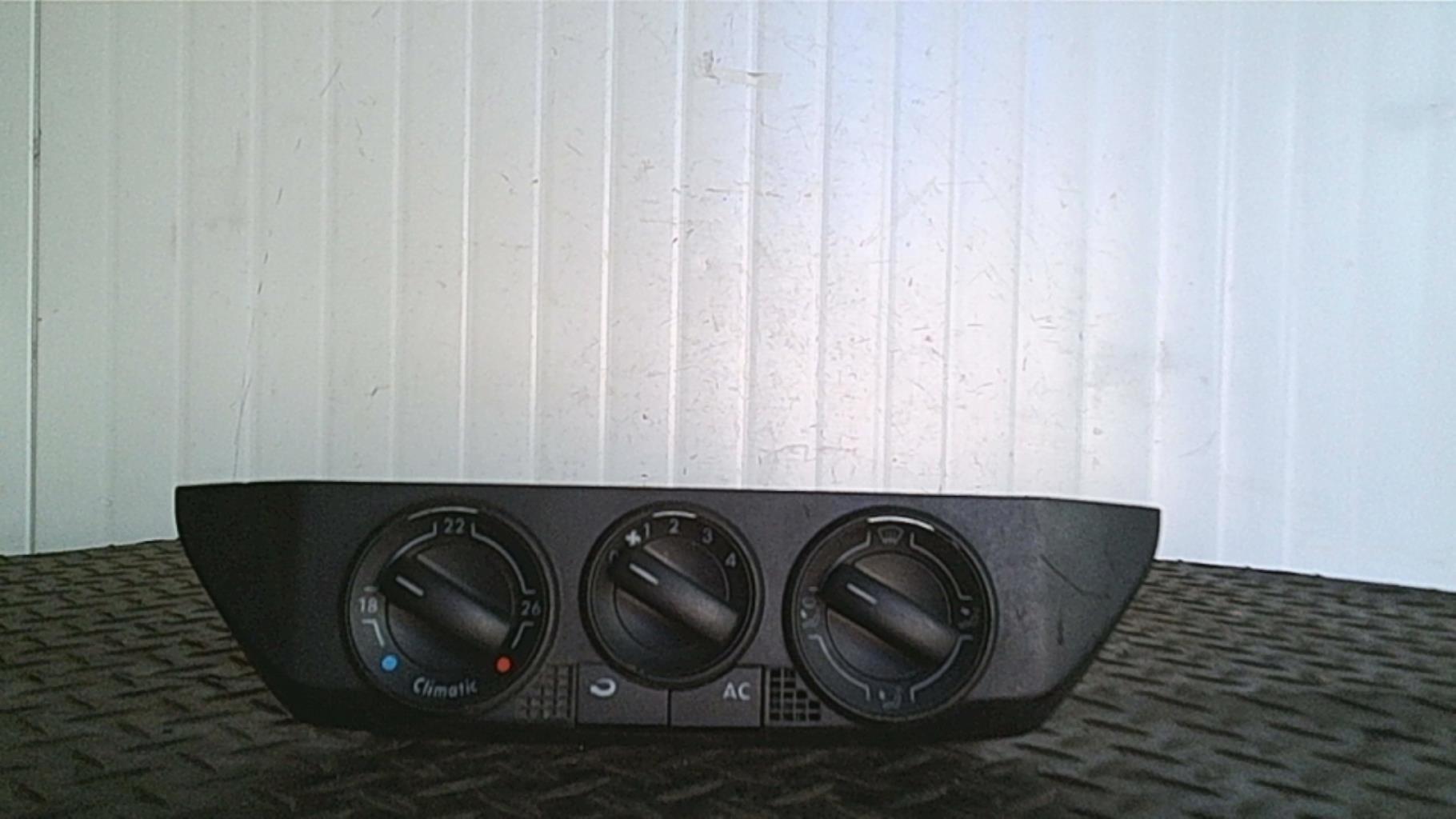 Commande chauffage VOLKSWAGEN FOX Essence - 1