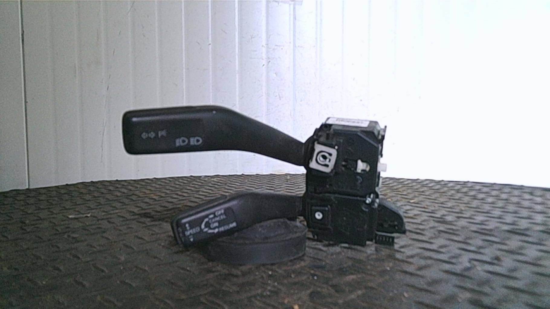Commande de phare AUDI A3 2 PHASE 1 Diesel - 1