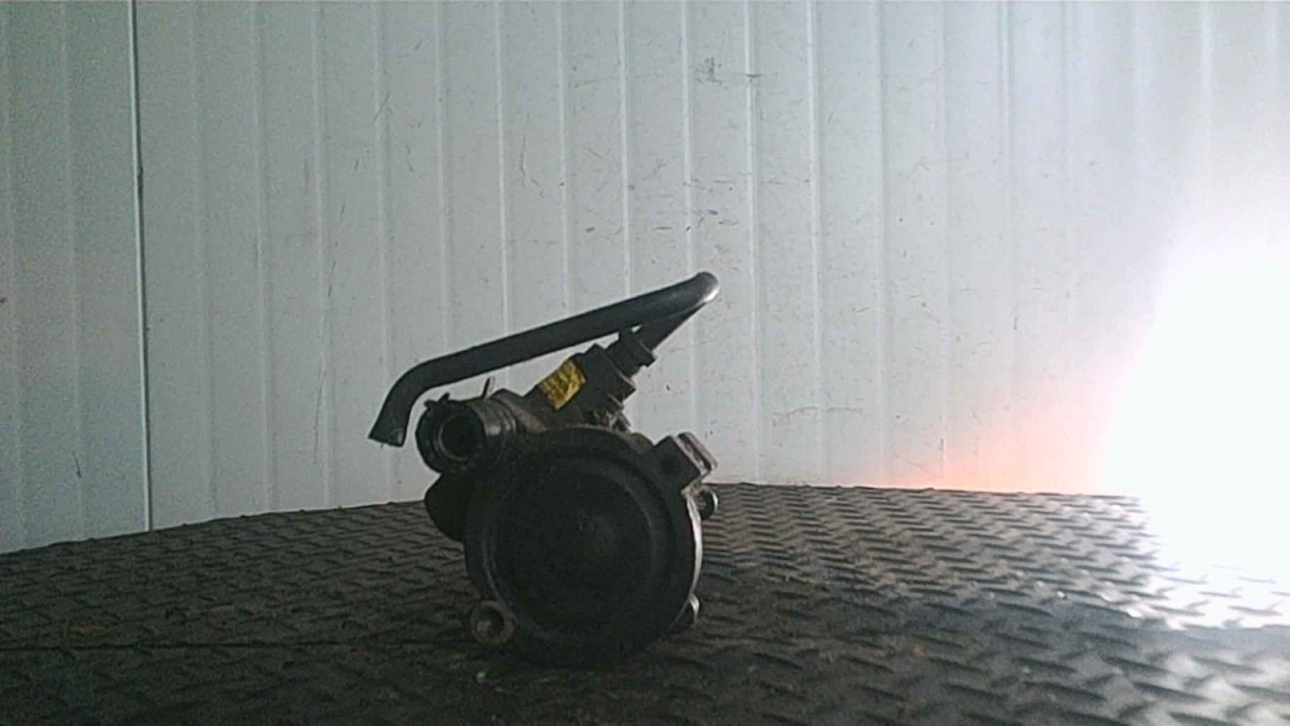 Pompe de direction RENAULT CLIO 3 PHASE 1 Essence - 1