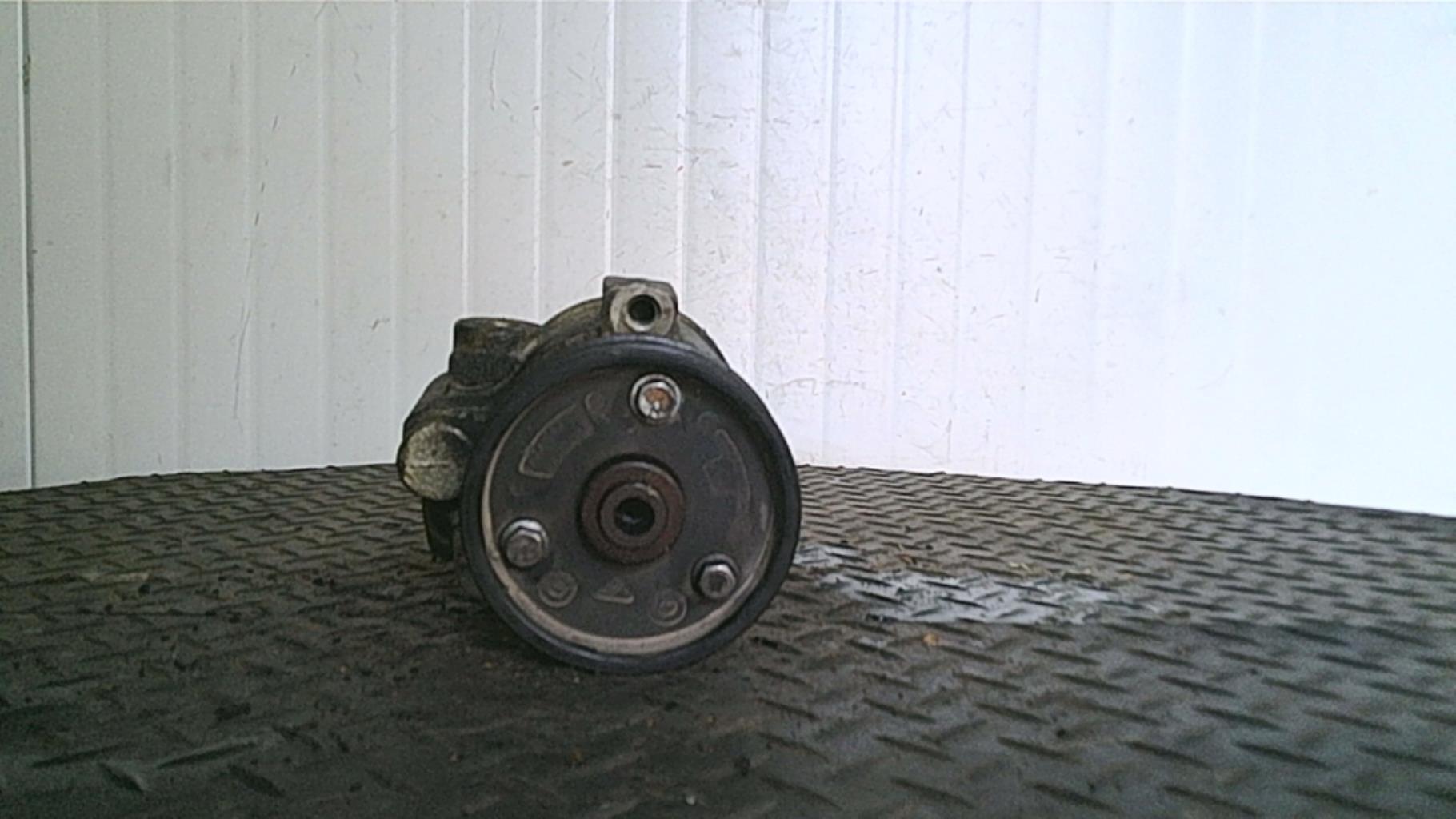 Pompe de direction RENAULT MEGANE 1 PHASE 1 Essence - 1