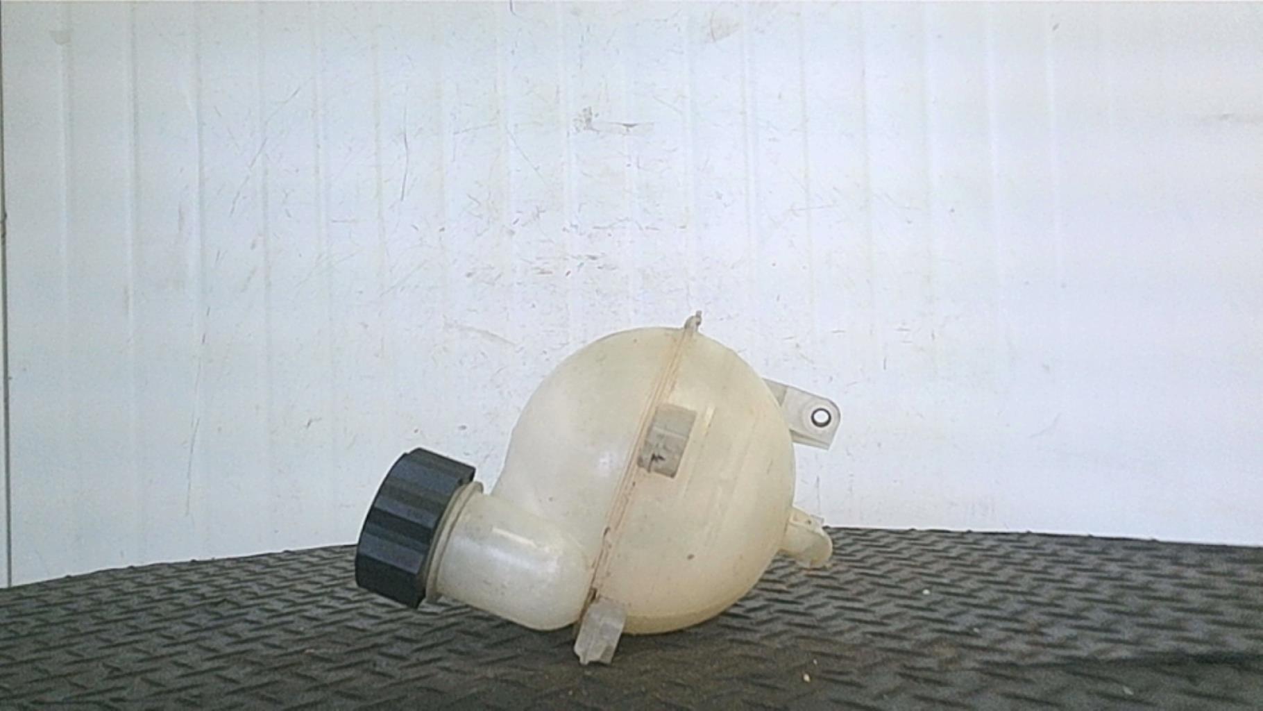 Vase d'expansion PEUGEOT 206 PHASE 1 Essence - 1
