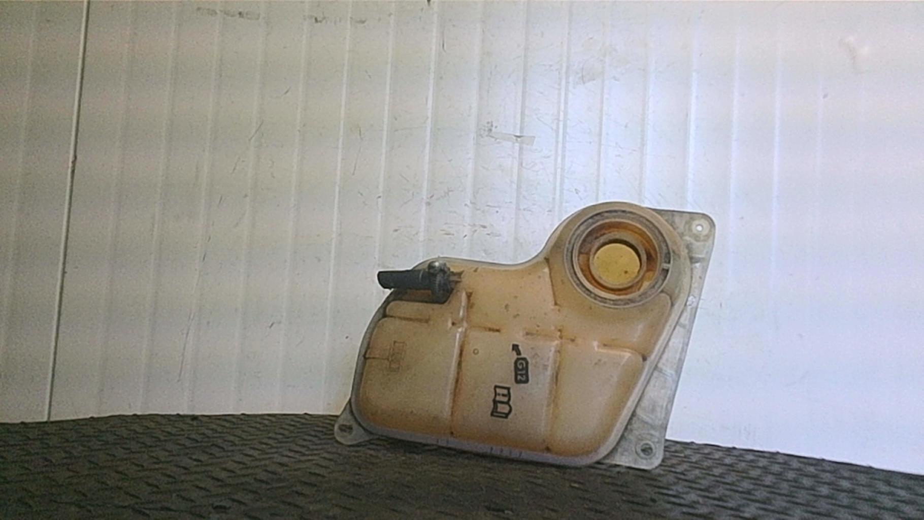 Vase d'expansion VOLKSWAGEN PASSAT 4 PHASE 1 Diesel - 1