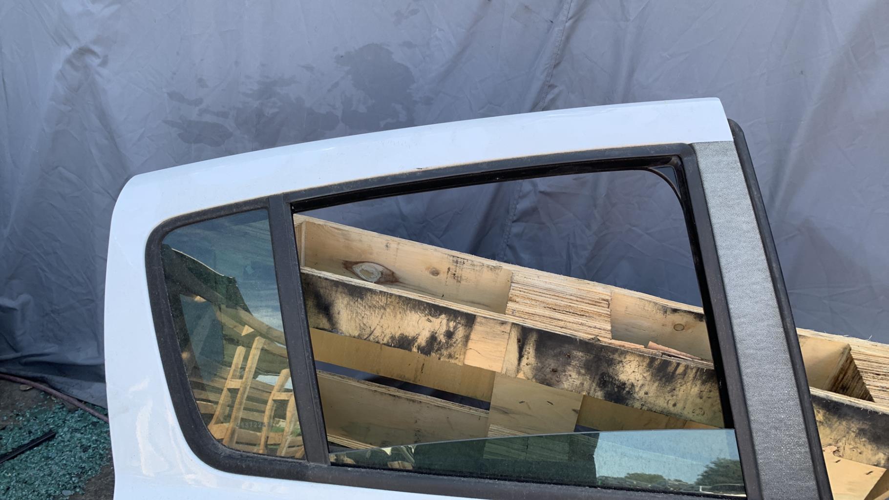 Porte arriere droit RENAULT CLIO 3 PHASE 2  - 1