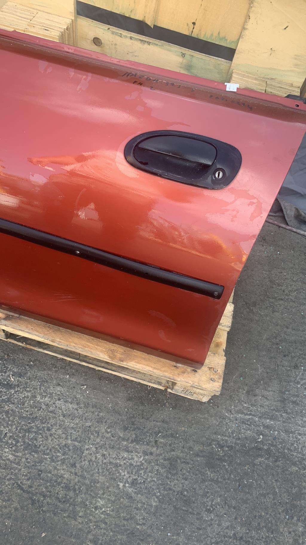 Porte avant gauche MAZDA 323 5 PHASE 2 Essence - 1