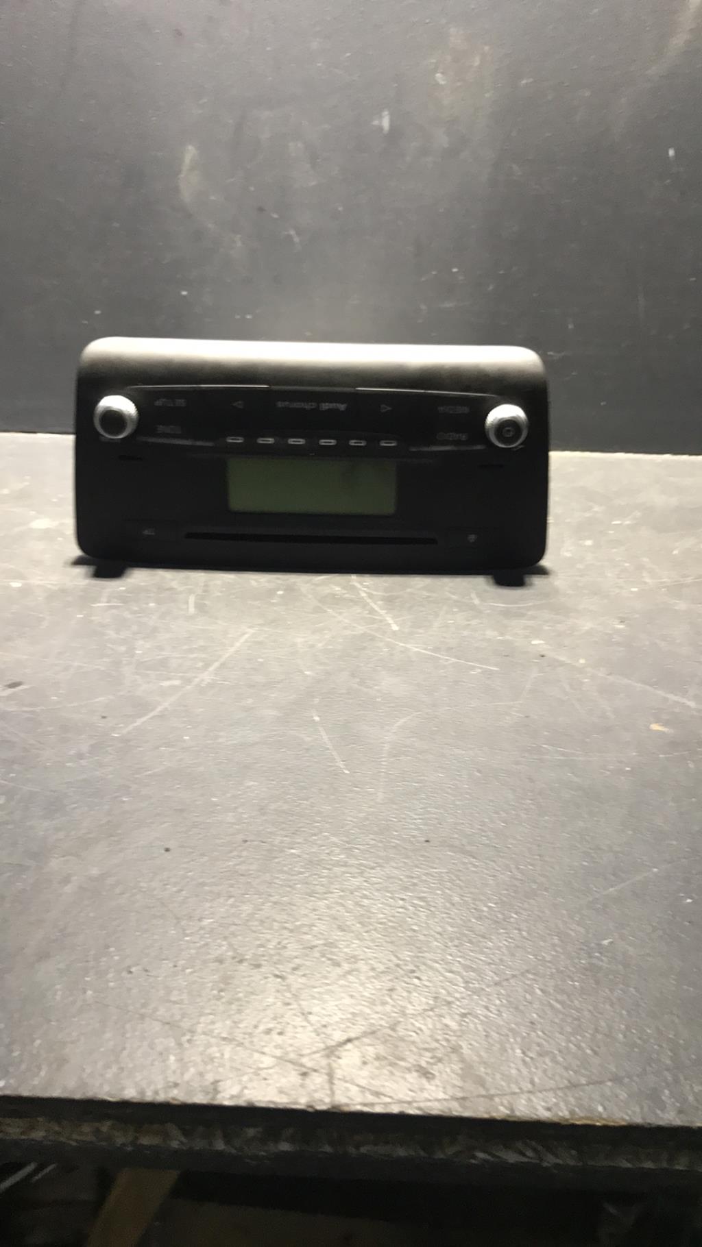 Autoradio d'origine AUDI A1 1 PHASE 1 Diesel - 1