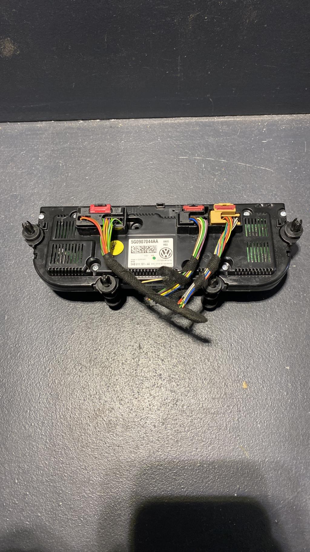 Commande chauffage VOLKSWAGEN GOLF 7 PHASE 1 Essence - 1