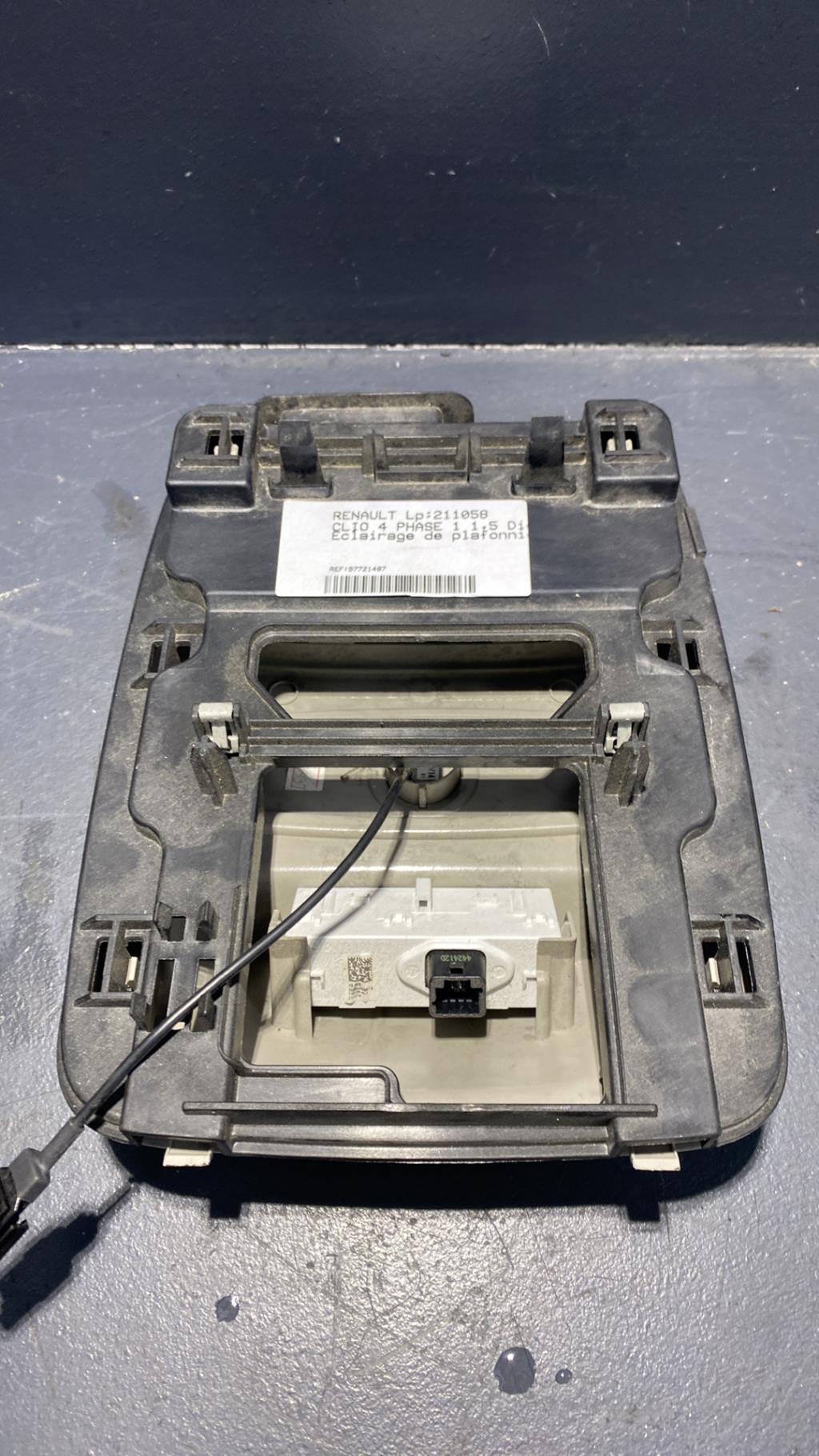 Eclairage de plafonnier RENAULT CLIO 4 PHASE 1 Diesel - 1