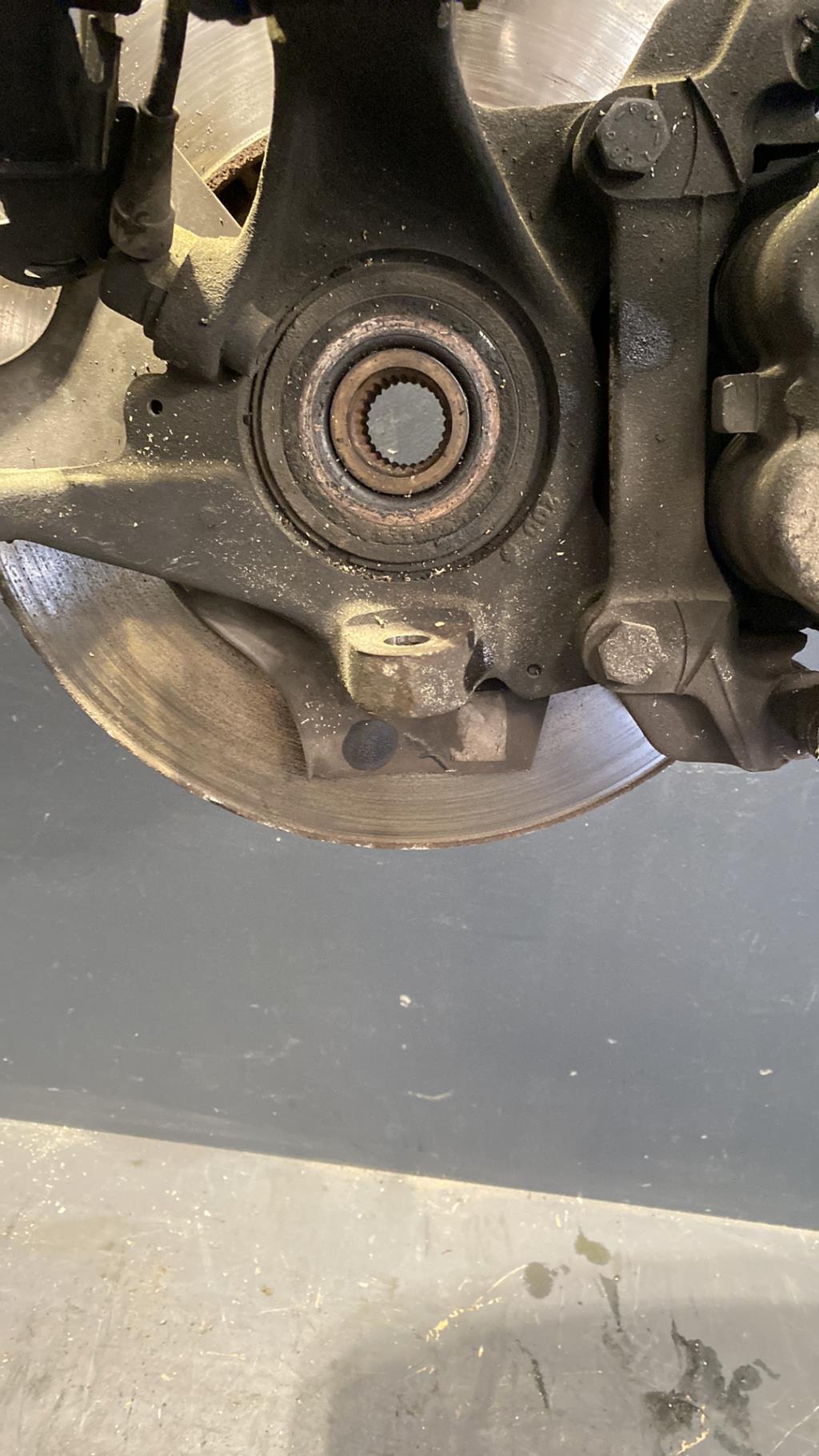 Fusee avant gauche RENAULT ESPACE 3 Diesel - 1
