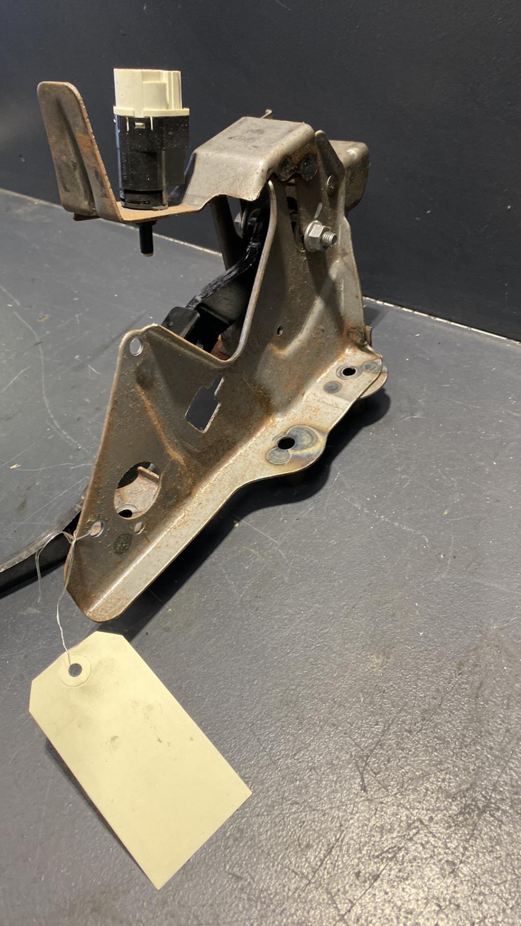 Pedale de frein RENAULT CLIO 4 PHASE 1 Diesel - 1