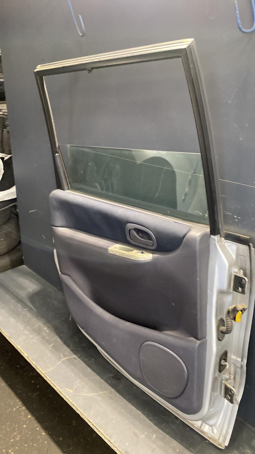 Porte arriere gauche RENAULT ESPACE 3 Diesel - 1