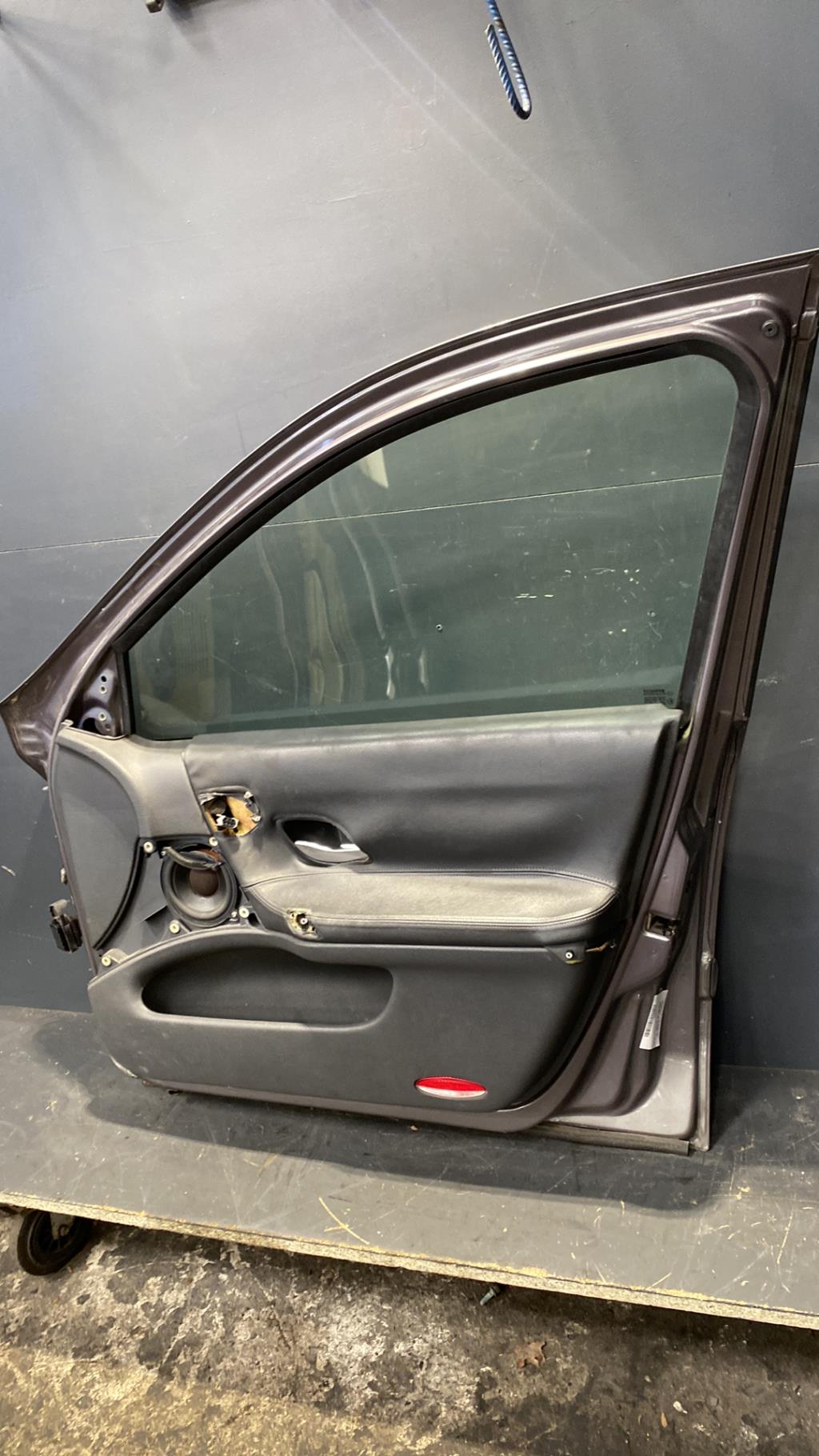 Porte avant droit RENAULT LAGUNA 2 PHASE 1 Essence - 1