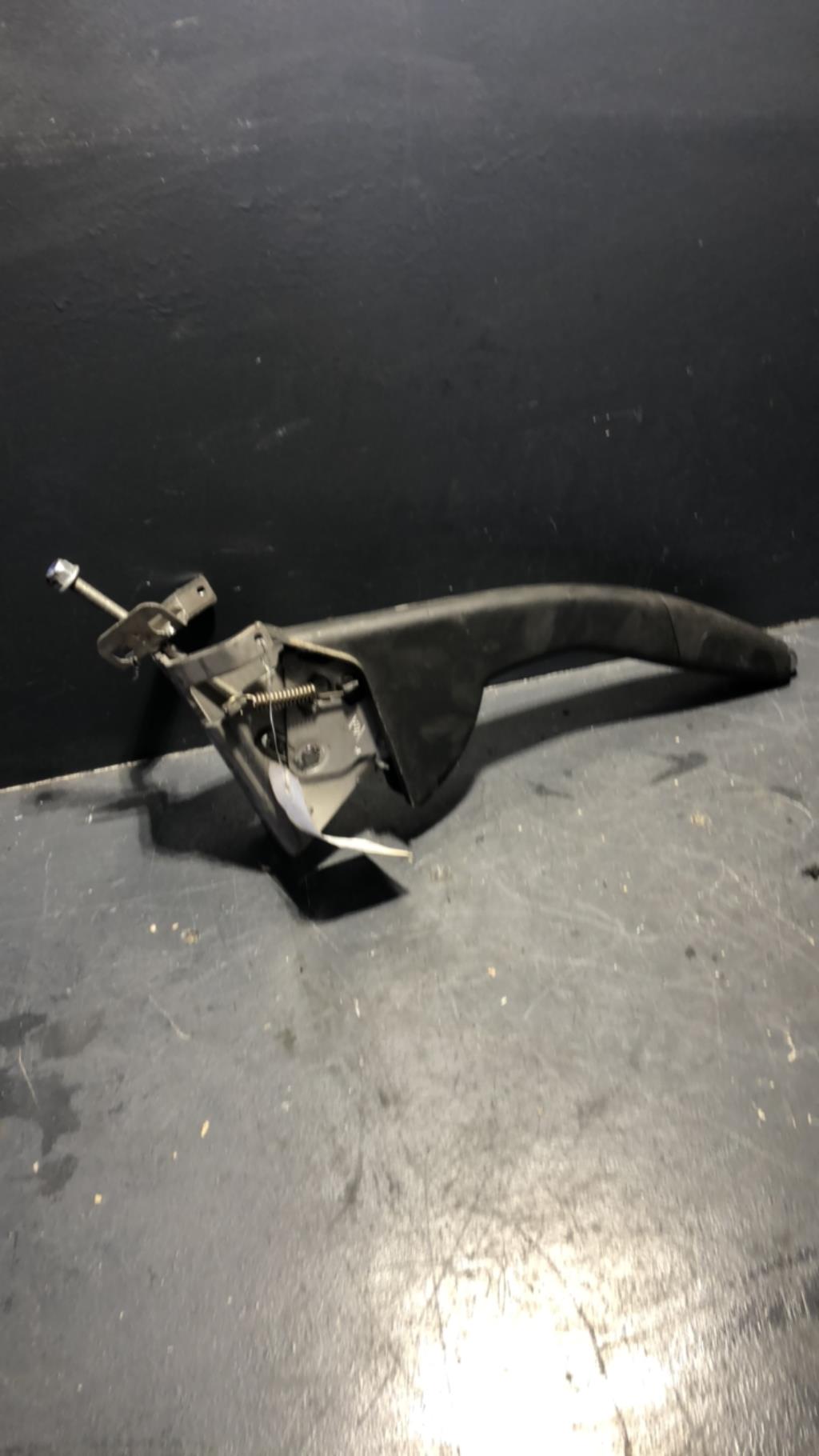 Levier frein à main RENAULT CLIO 4 PHASE 1 Diesel - 1