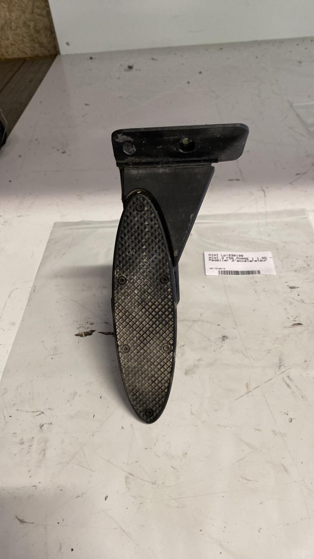 Pedale d'accelerateur MINI MINI 3 F56 PHASE 1 Diesel - 1