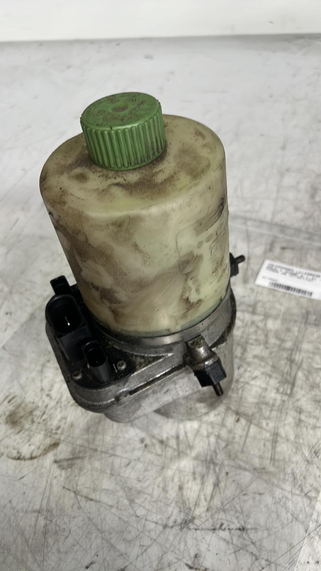 Pompe de direction VOLKSWAGEN POLO 4 PHASE 2  - 1