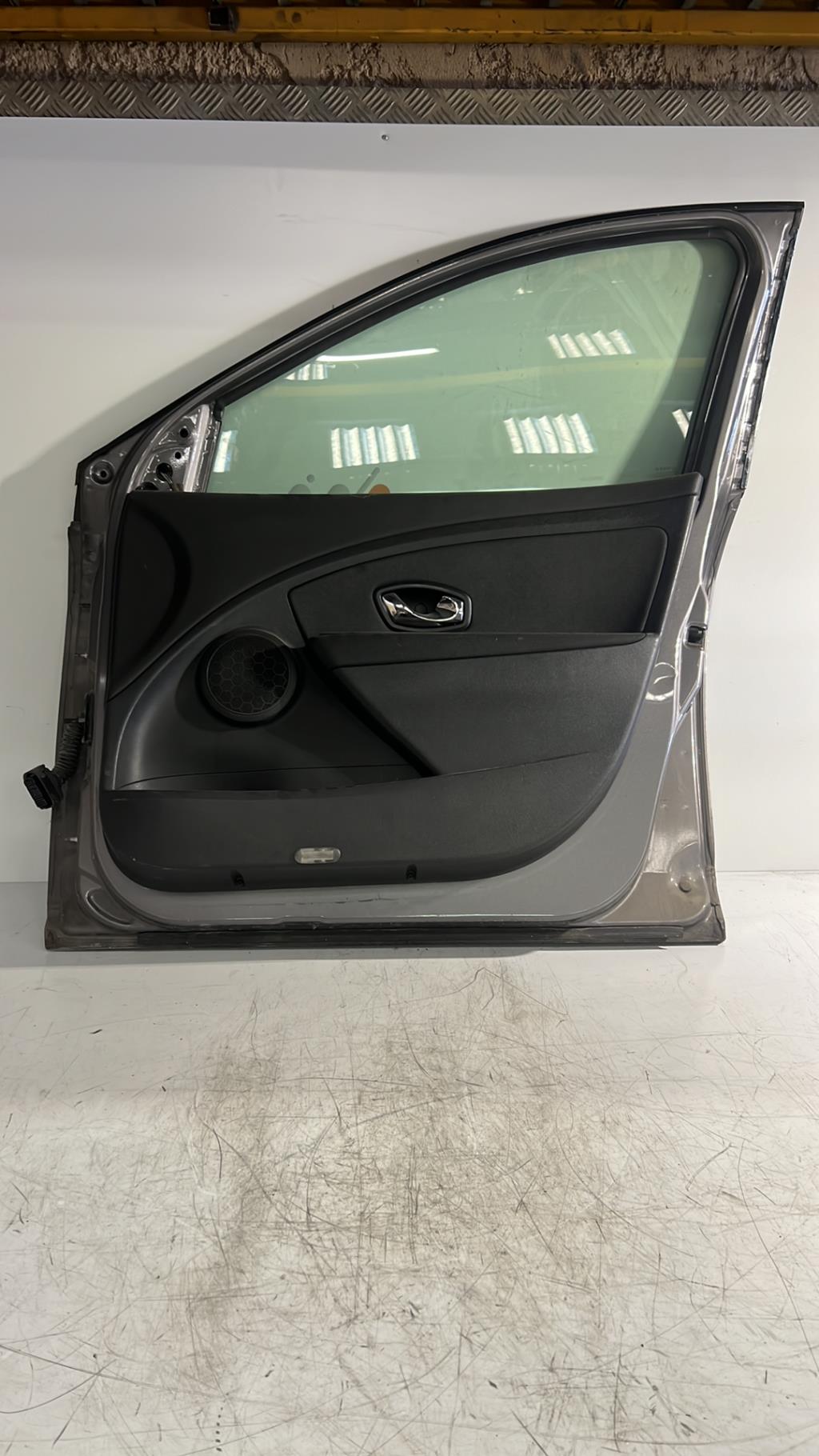Porte avant droit RENAULT MEGANE 3 PHASE 1 Diesel - 1