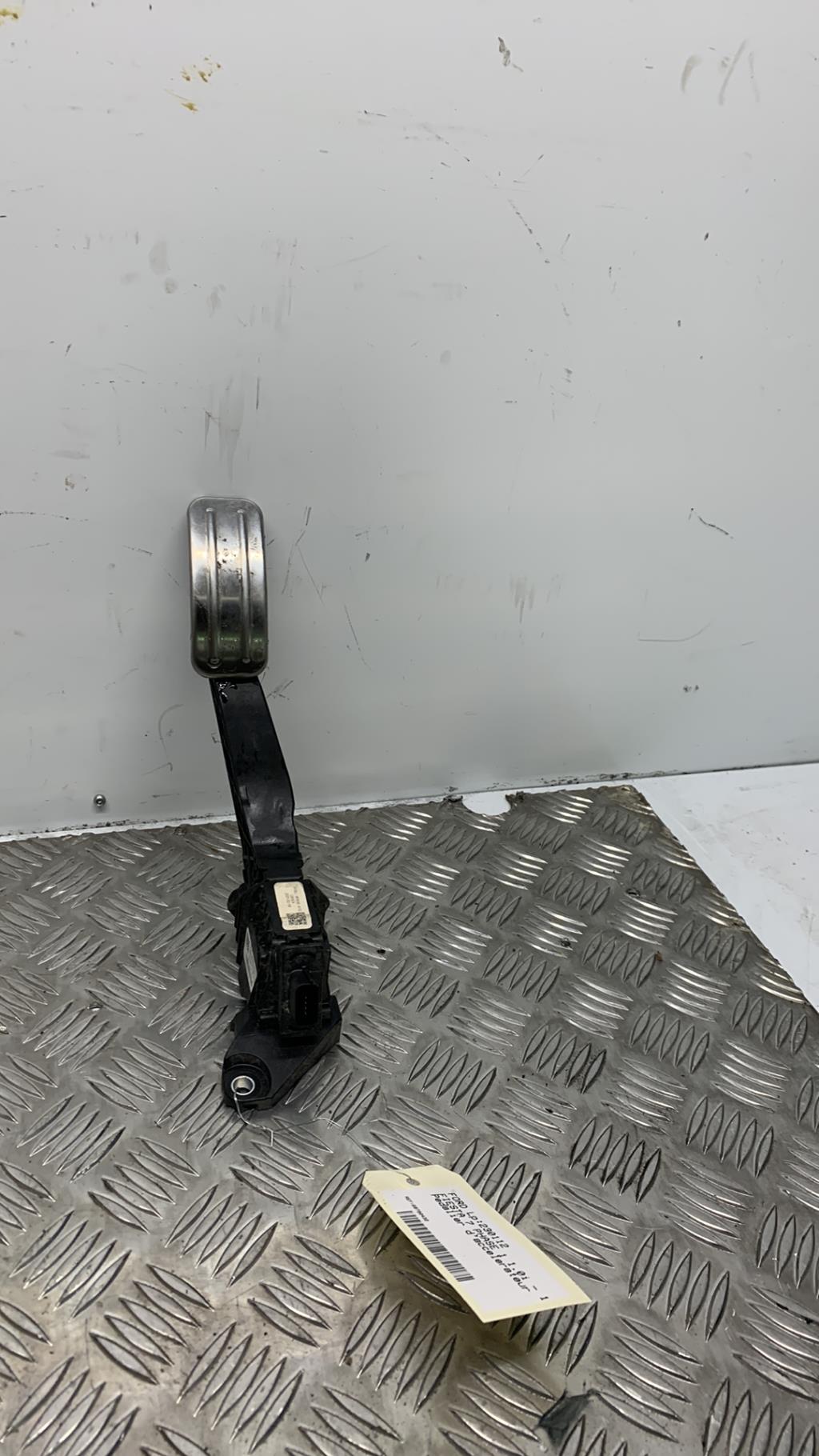 Pedale d'accelerateur FORD FIESTA 7 PHASE 1 Essence - 1