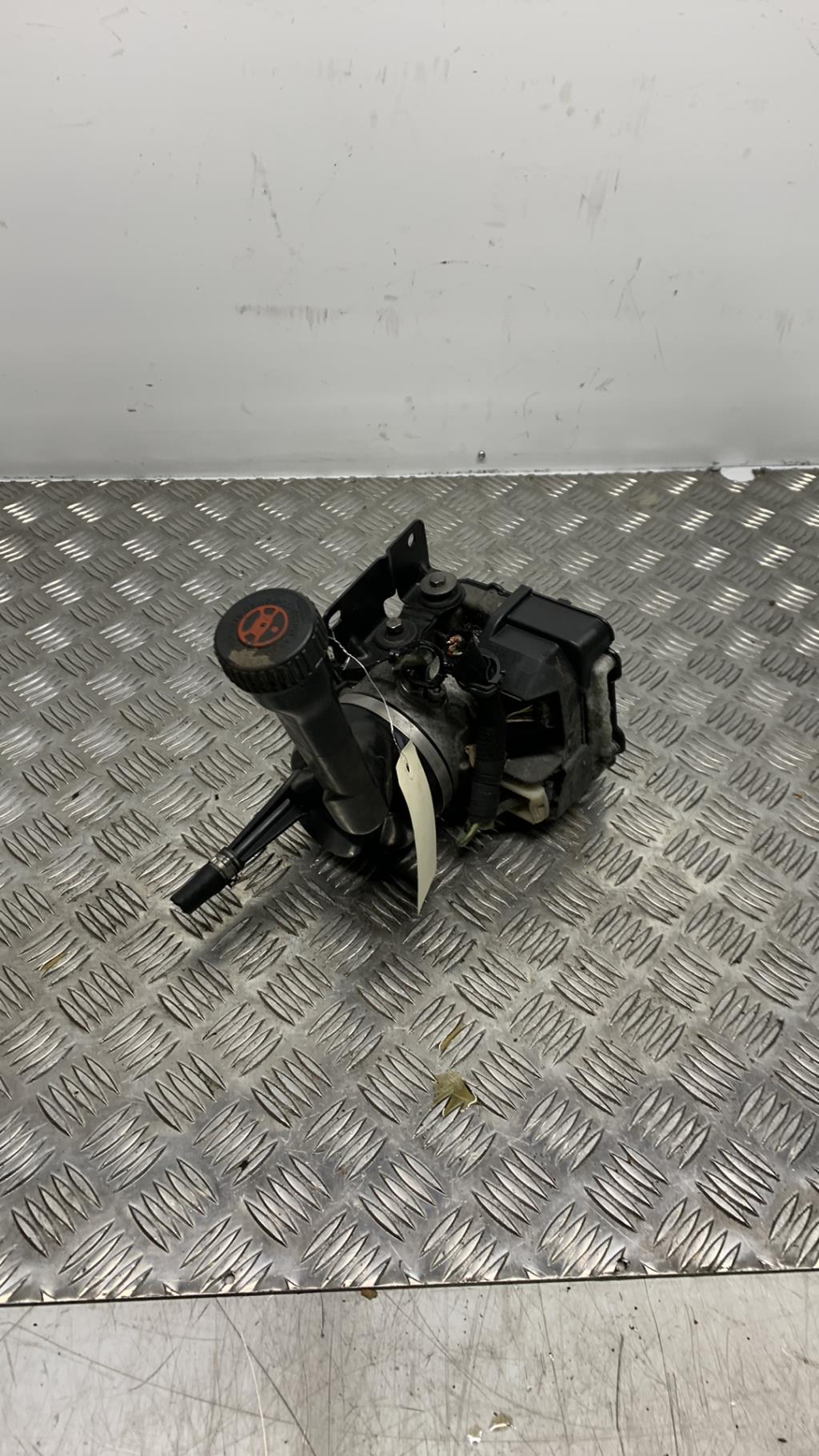 Pompe de direction PEUGEOT 308 1 PHASE 1  - 1