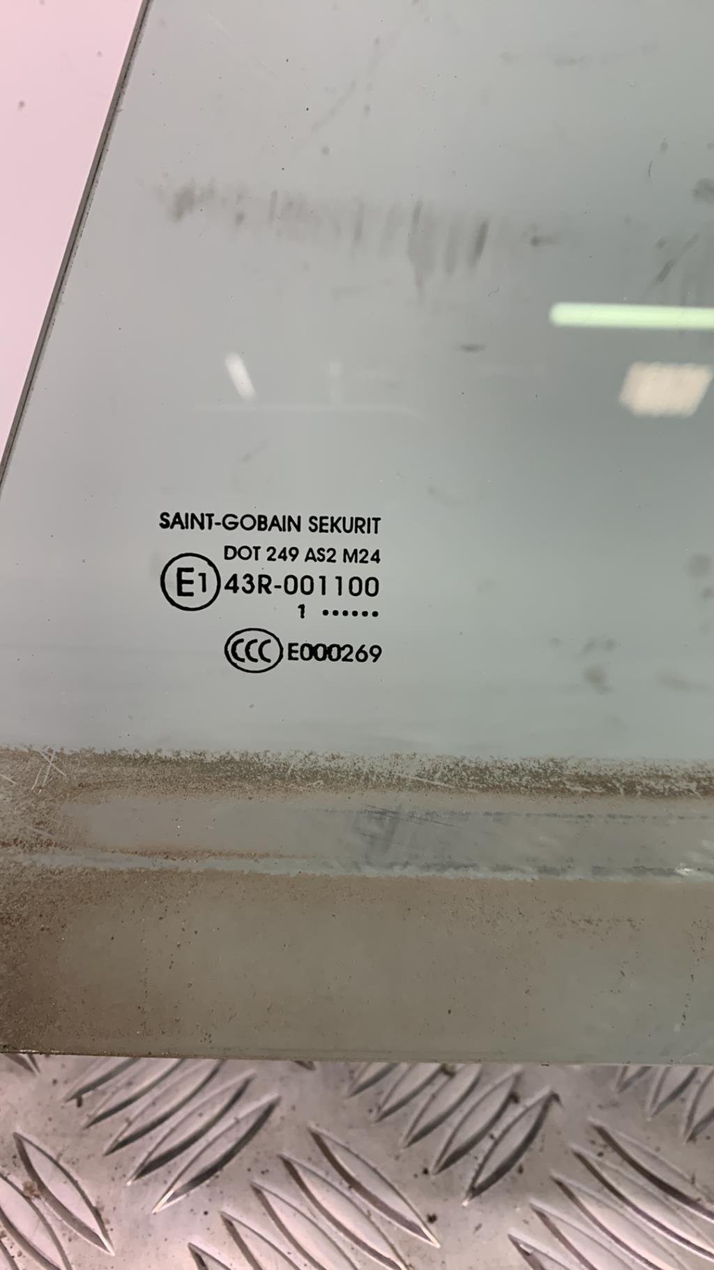 Vitre avant droit CITROEN BERLINGO 2 PHASE 1 Diesel - 1