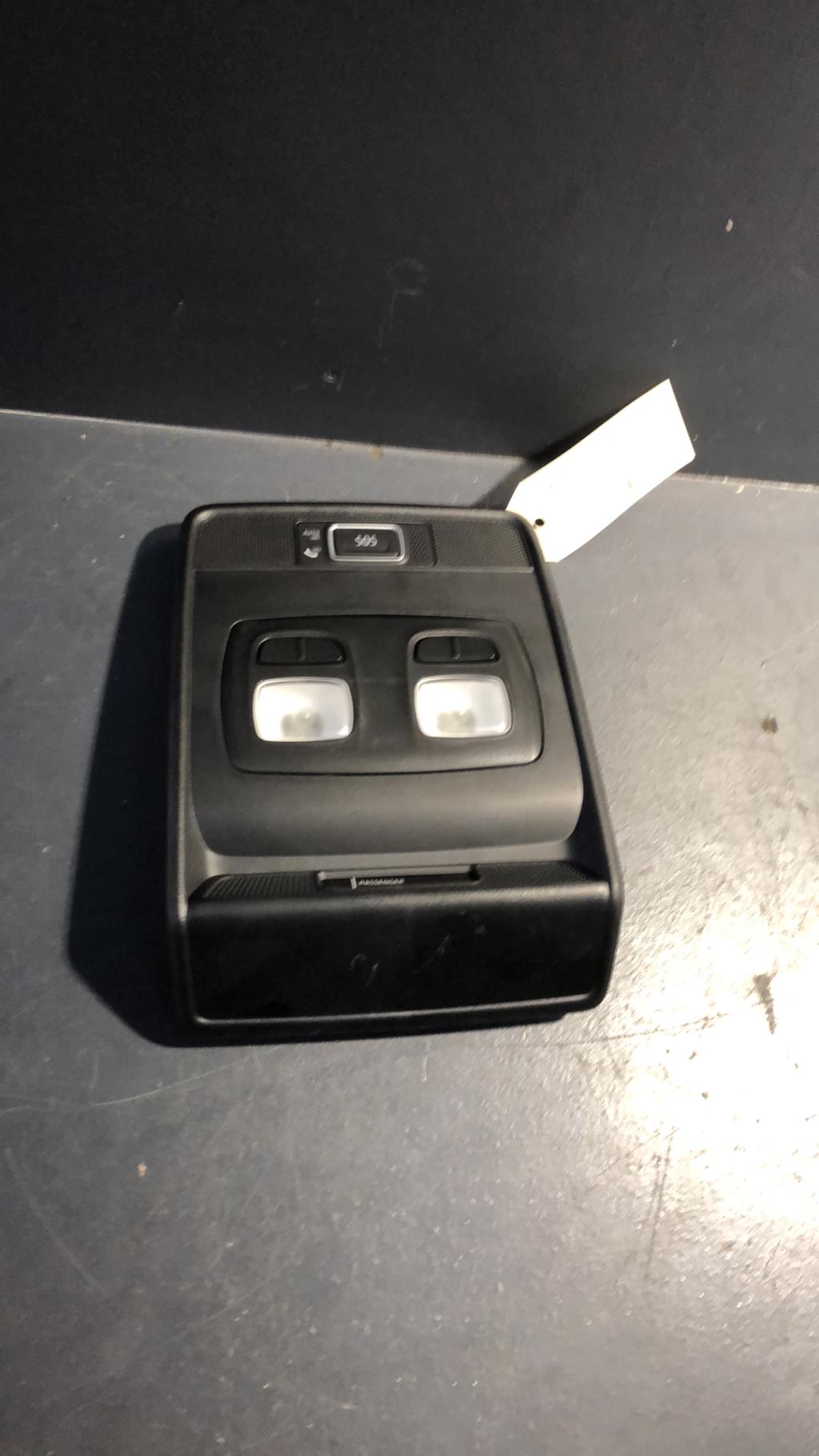 Eclairage de plafonnier RENAULT CLIO 5 PHASE 1 Essence/GPL - 1