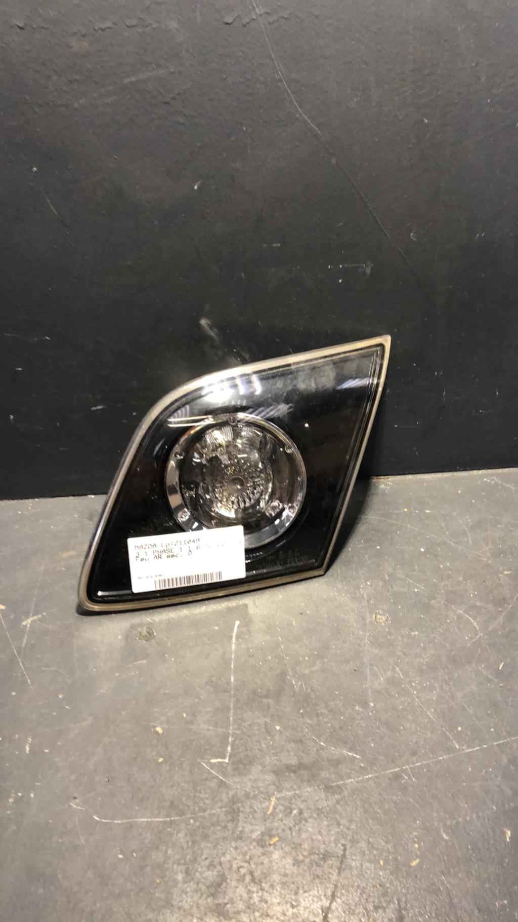 Feu arriere secondaire droit (feux) MAZDA 3 1 PHASE 1 Diesel - 1