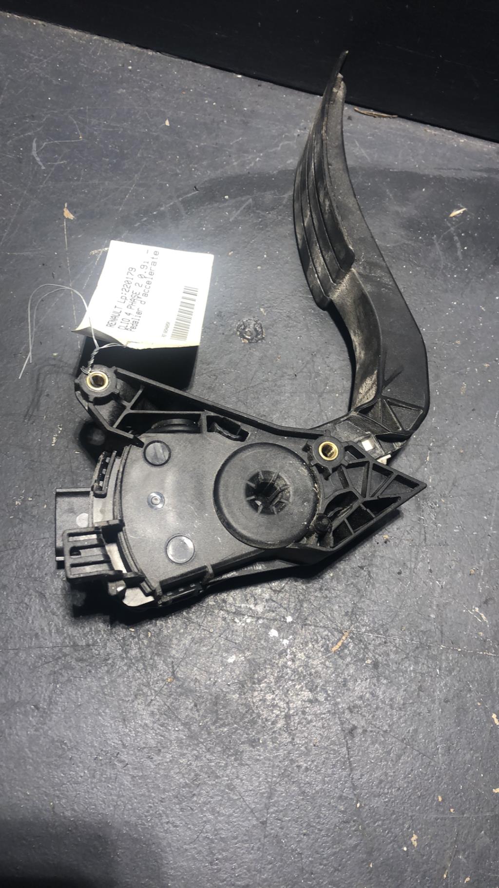 Pedale d'accelerateur RENAULT CLIO 4 PHASE 2 Essence - 1