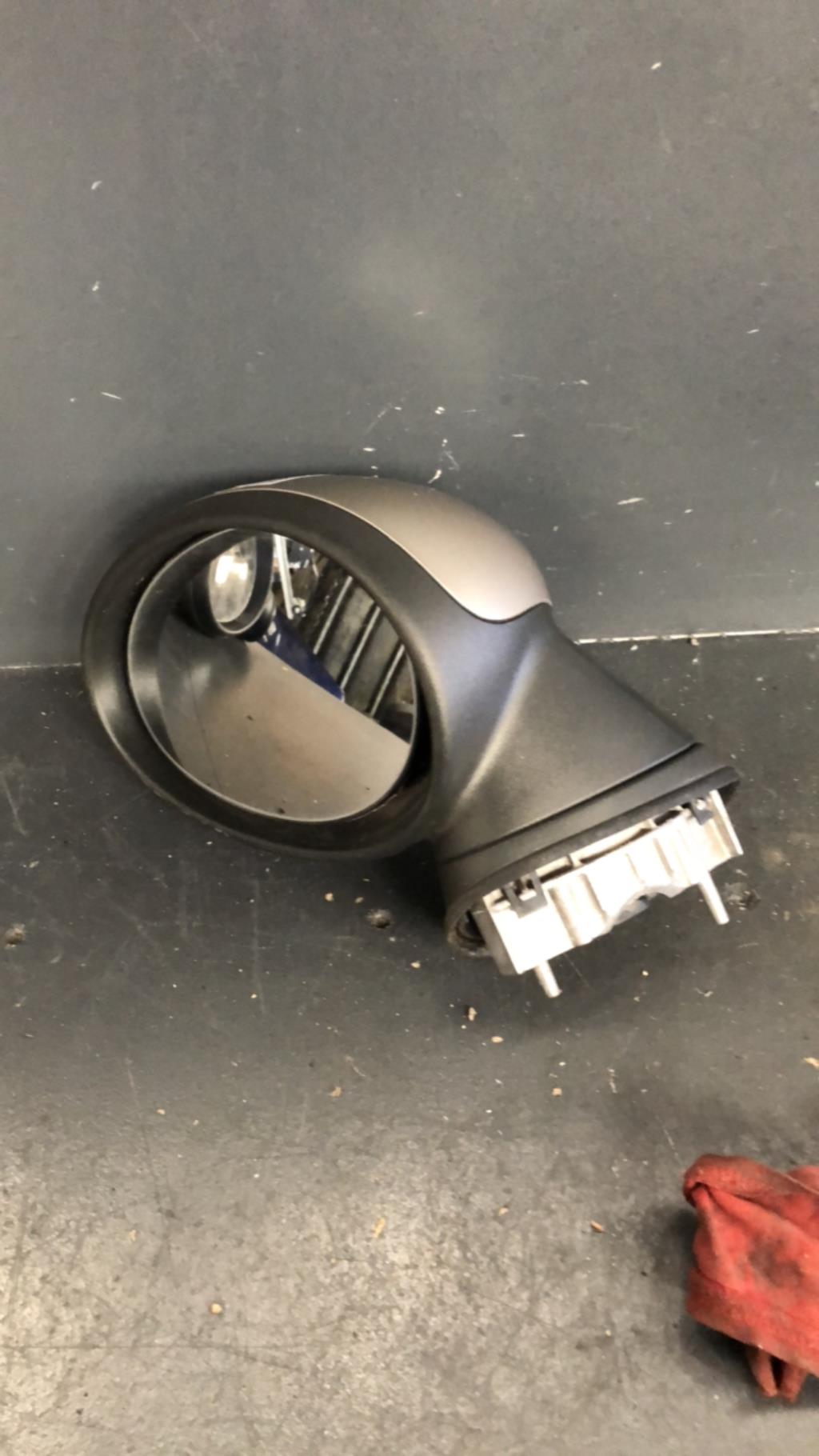 Retroviseur gauche MINI MINI 2 R56 PHASE 1 Essence - 1