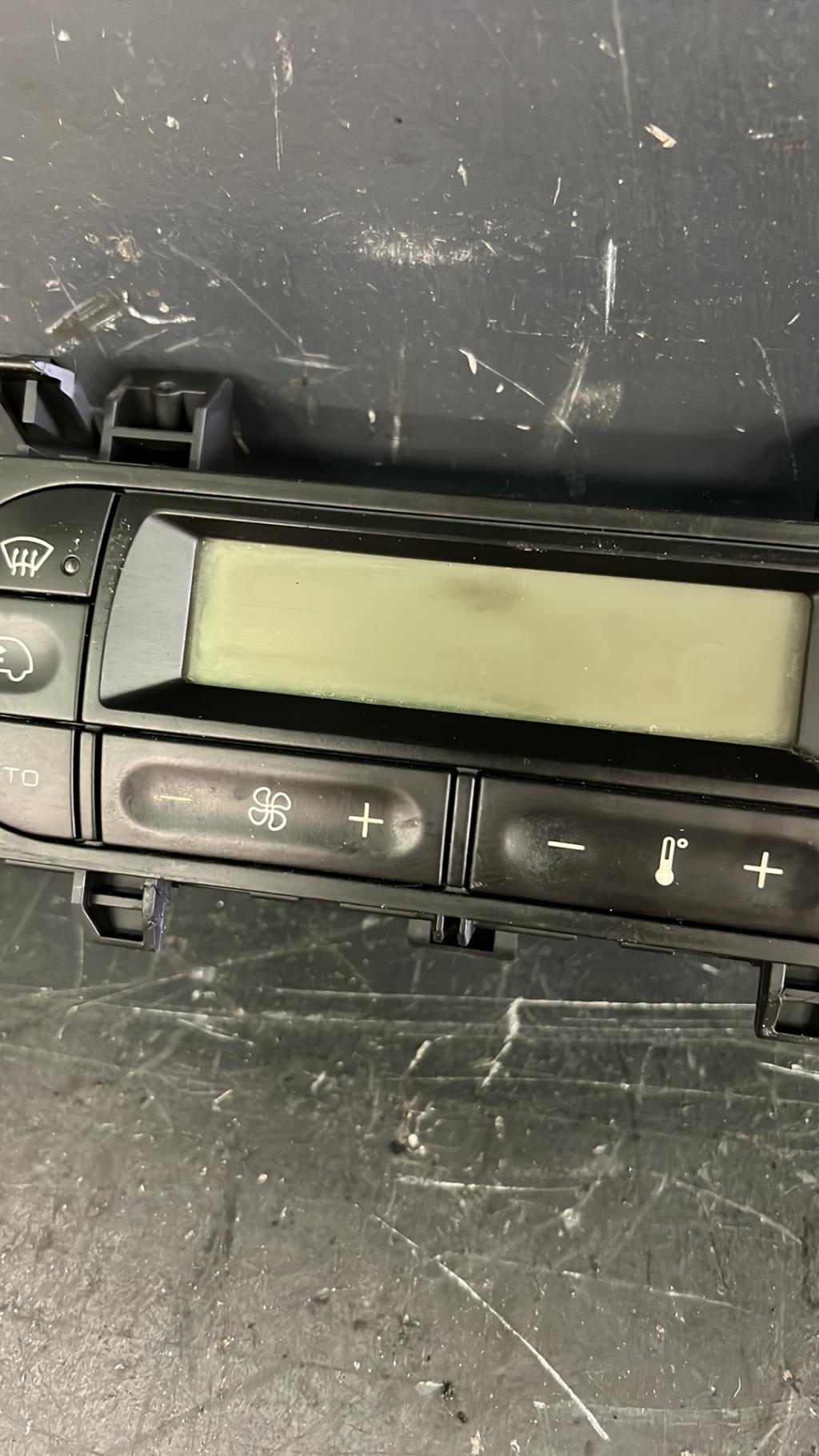 Commande chauffage PEUGEOT 1007 Diesel - 1