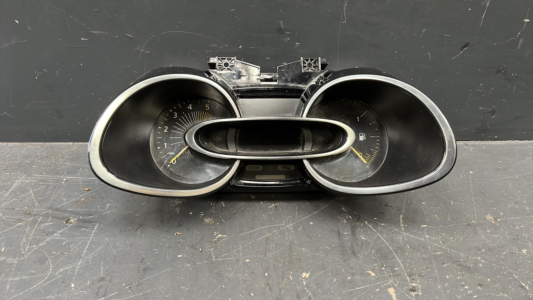 Compteur RENAULT CLIO 4 PHASE 1  - 1